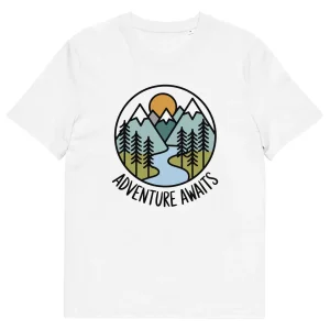T-shirt com Estampa de Montanhas e Rio ao Pôr do Sol - Roupas de Aventura para Amantes da Natureza